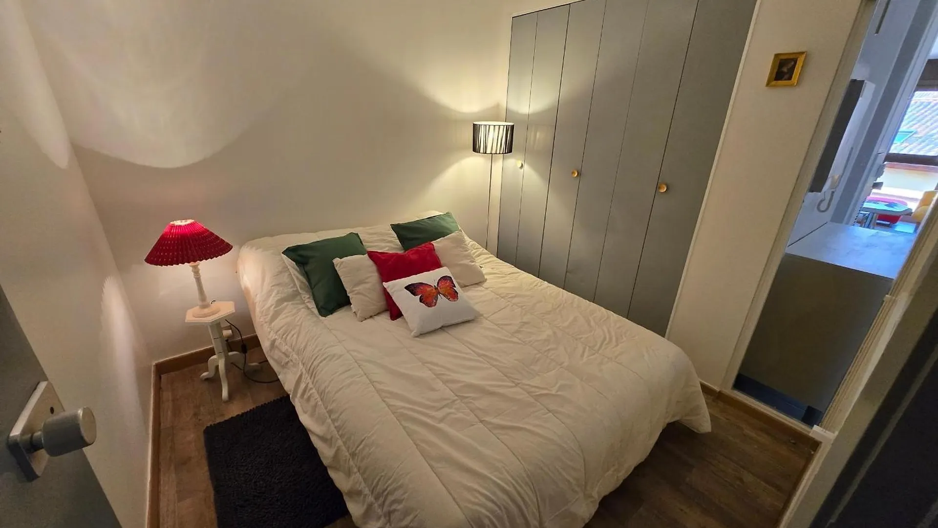 Attractive T2 Apartment - Right In The City Center  تولوز