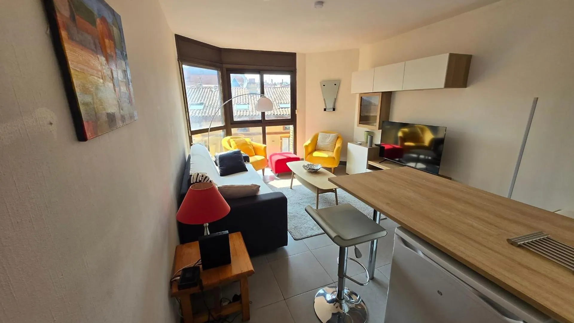 Attractive T2 Apartment - Right In The City Center